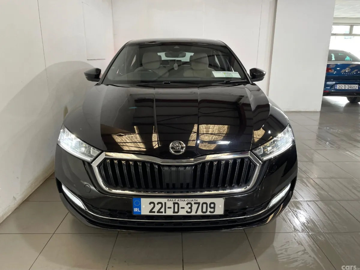 Skoda Octavia Hatchback, Diesel, 2022, Black
