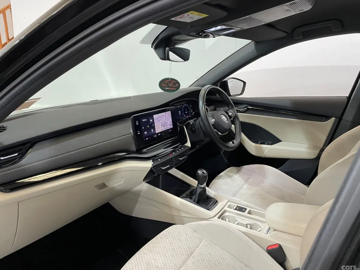 Skoda Octavia Hatchback, Diesel, 2022, Black
