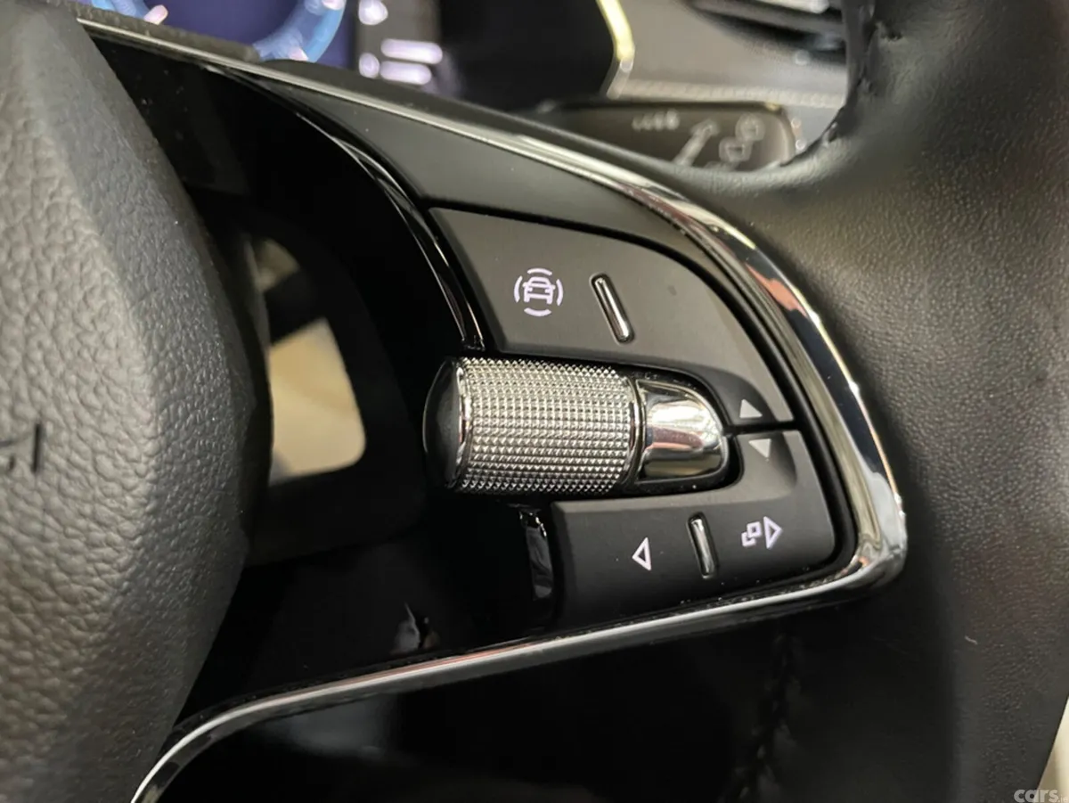 Skoda Octavia Hatchback, Diesel, 2022, Black