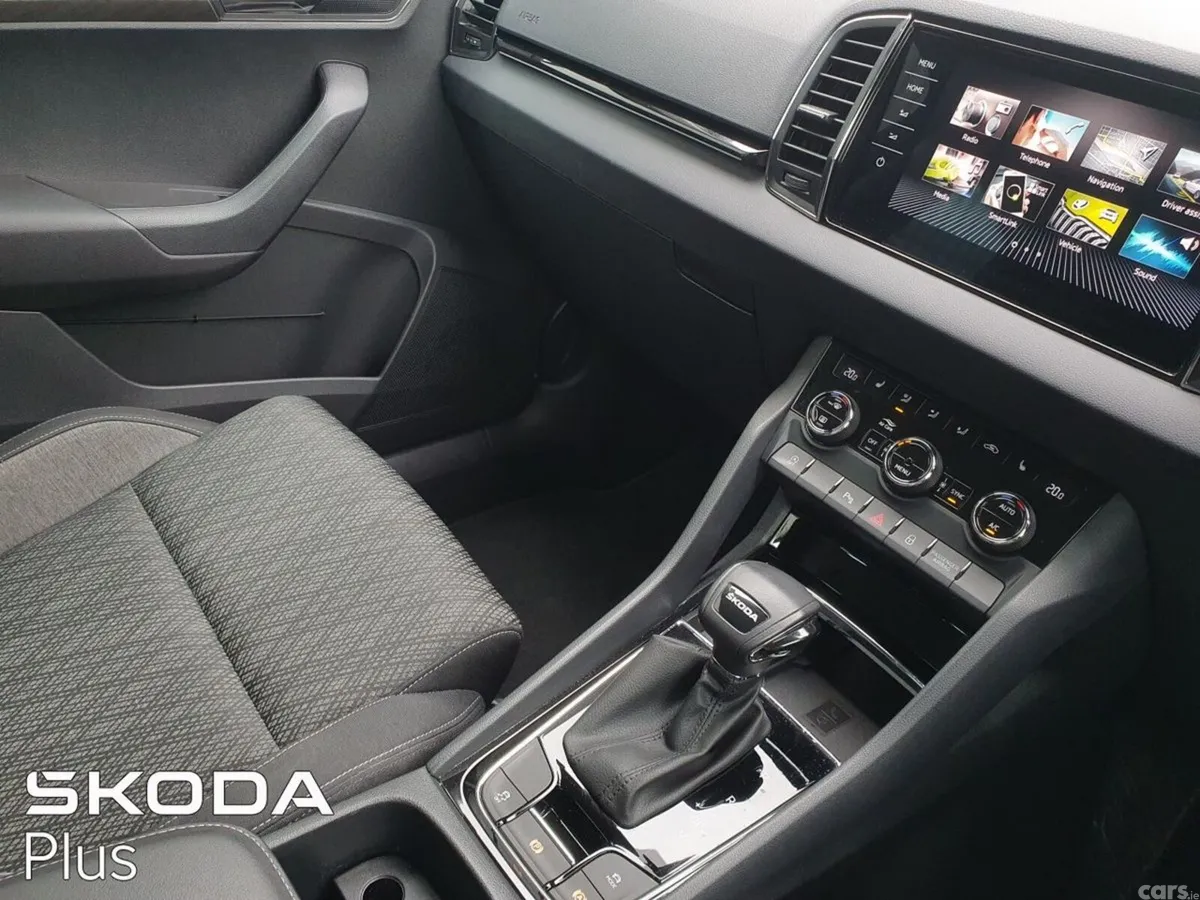 Skoda Karoq SUV, Diesel, 2022, Grey
