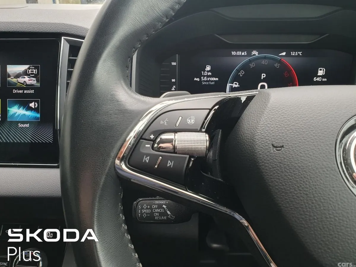 Skoda Karoq SUV, Diesel, 2022, Grey