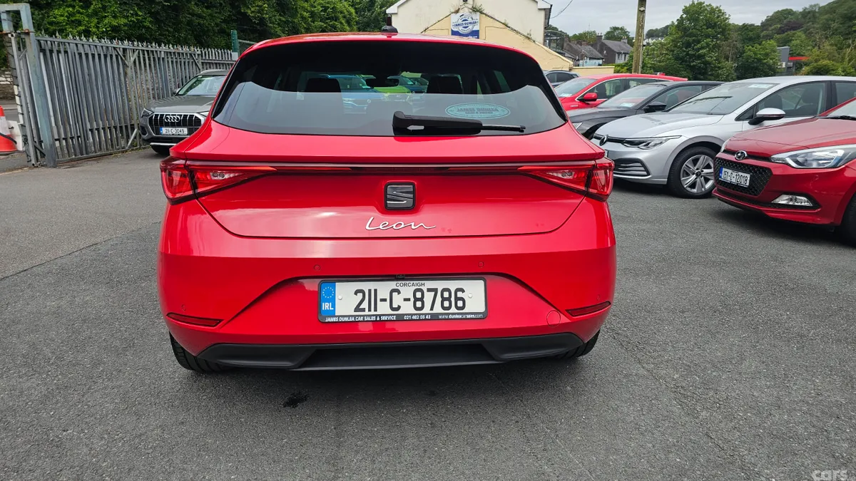 SEAT Leon Hatchback, Petrol, 2021, Red