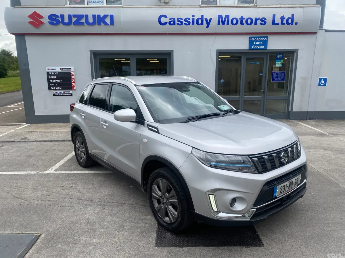 Suzuki Vitara SUV, Petrol Hybrid, 2023, Silver