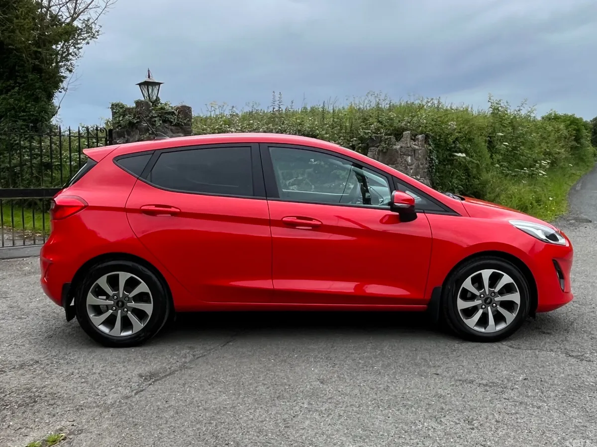 Ford Fiesta Hatchback, Petrol, 2021, Red