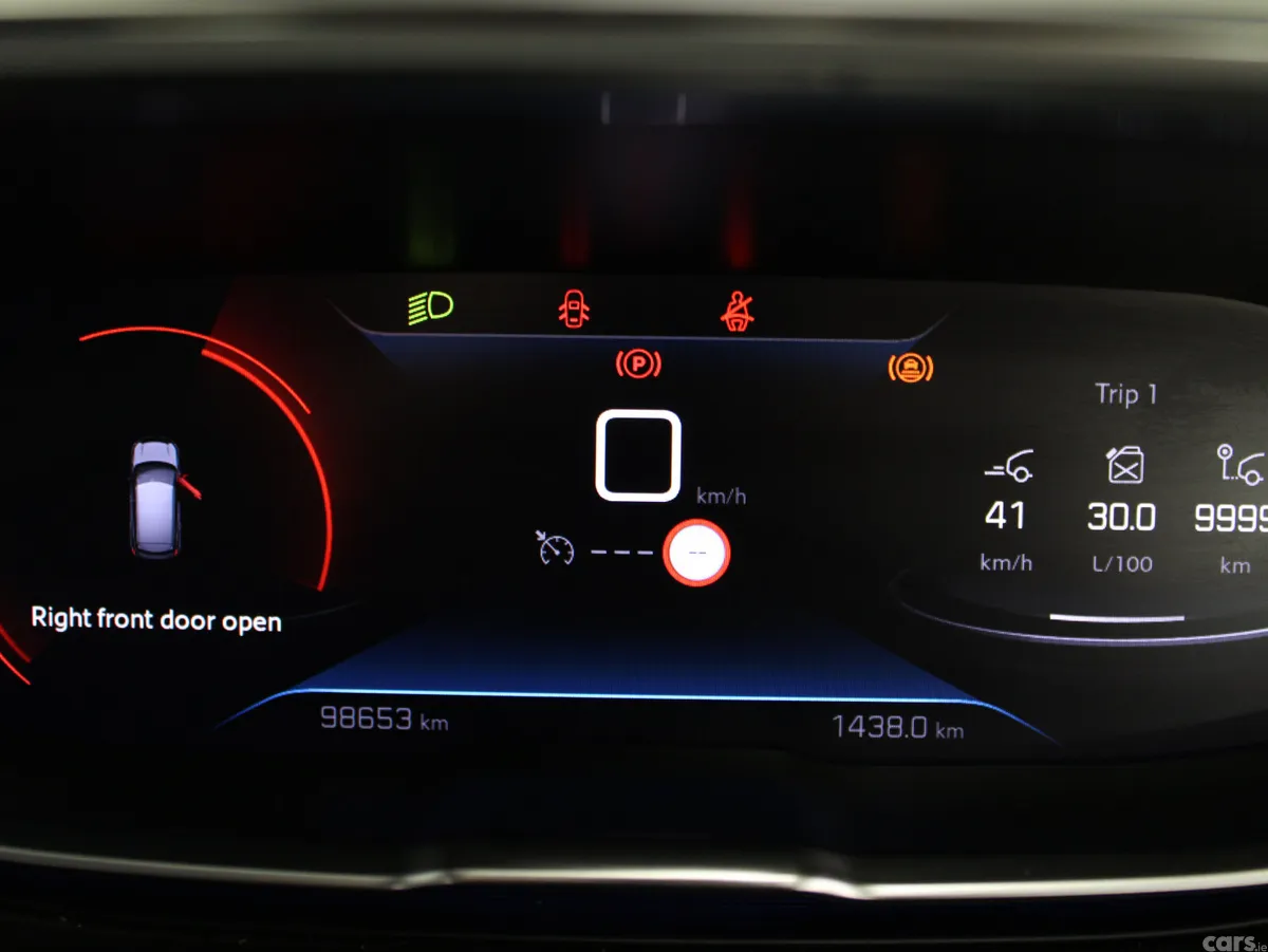 Peugeot 3008 MPV, Diesel, 2021, Red