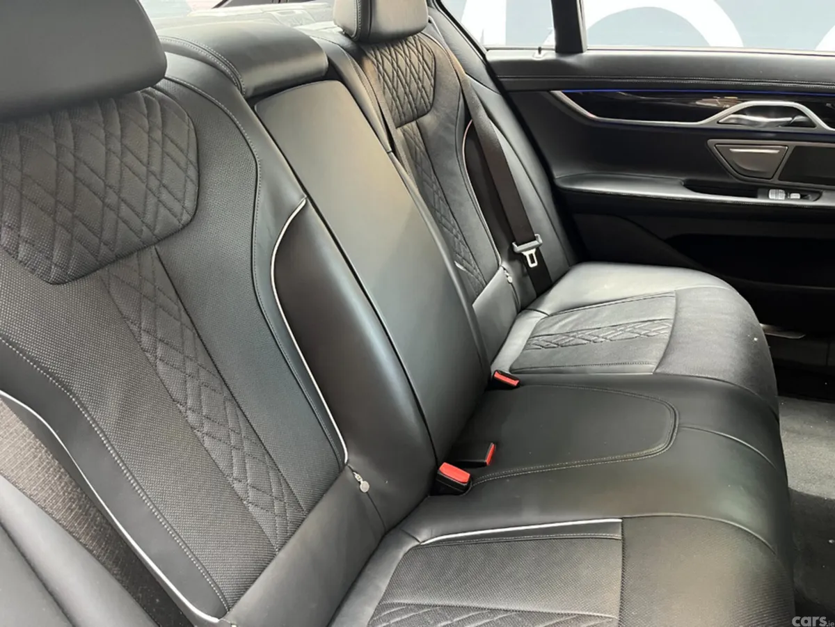 BMW 7-Series Saloon, Petrol Plug-in Hybrid, 2017, Black
