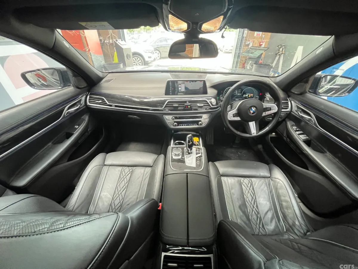 BMW 7-Series Saloon, Petrol Plug-in Hybrid, 2017, Black