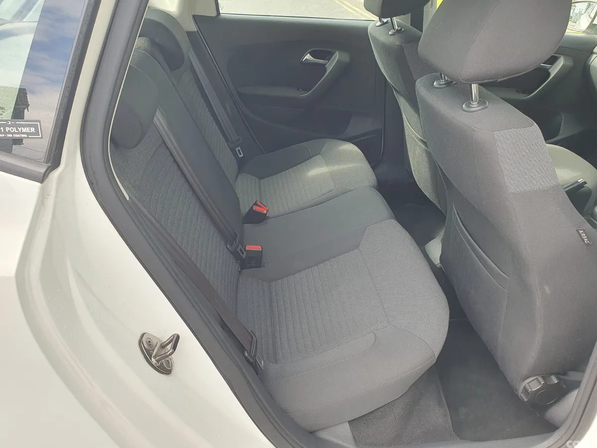Volkswagen Polo Hatchback, Petrol, 2013, White