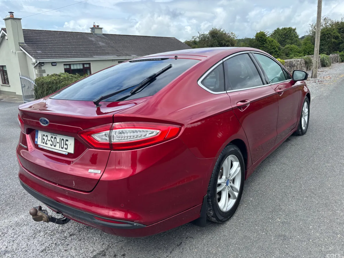 Ford Mondeo Hatchback, Diesel, 2016, Red