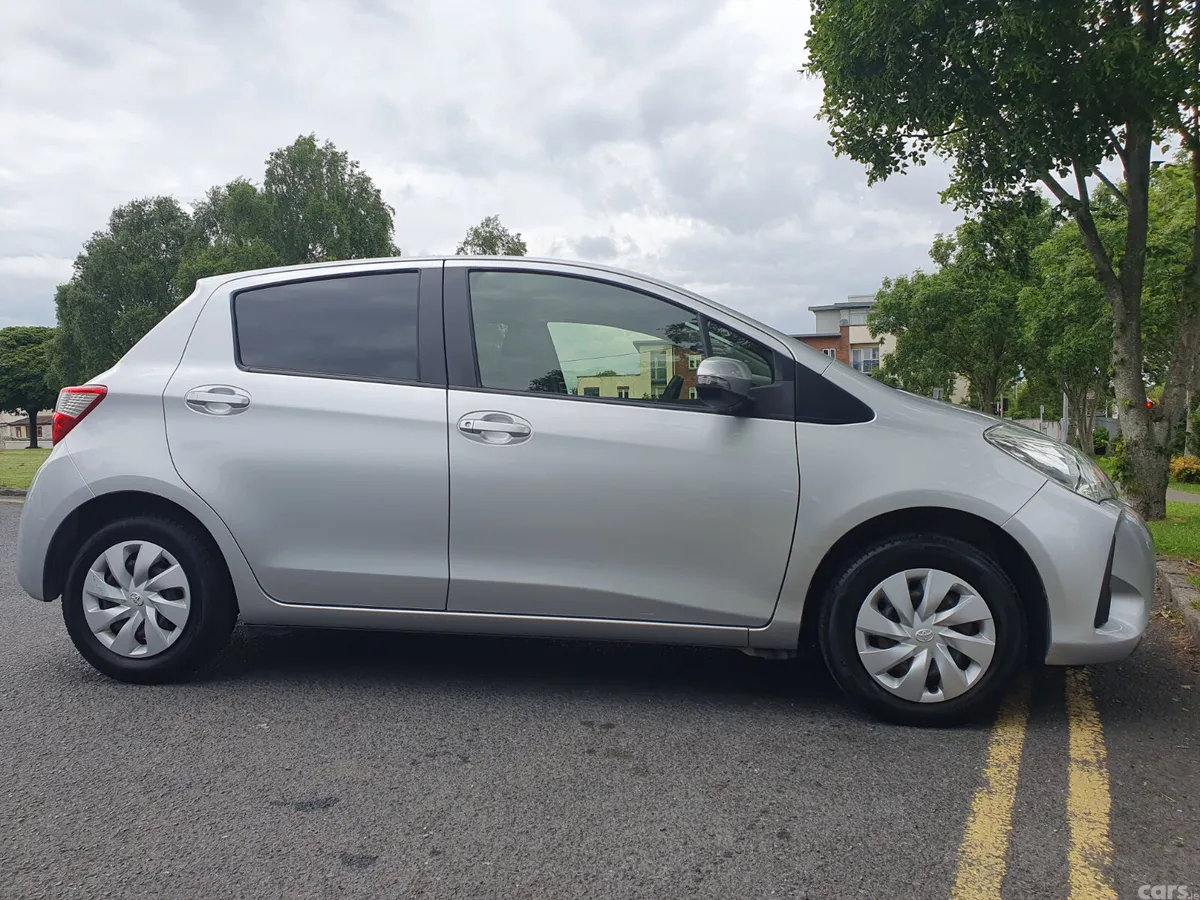 Toyota Yaris Hatchback, Petrol, 2018, Silver