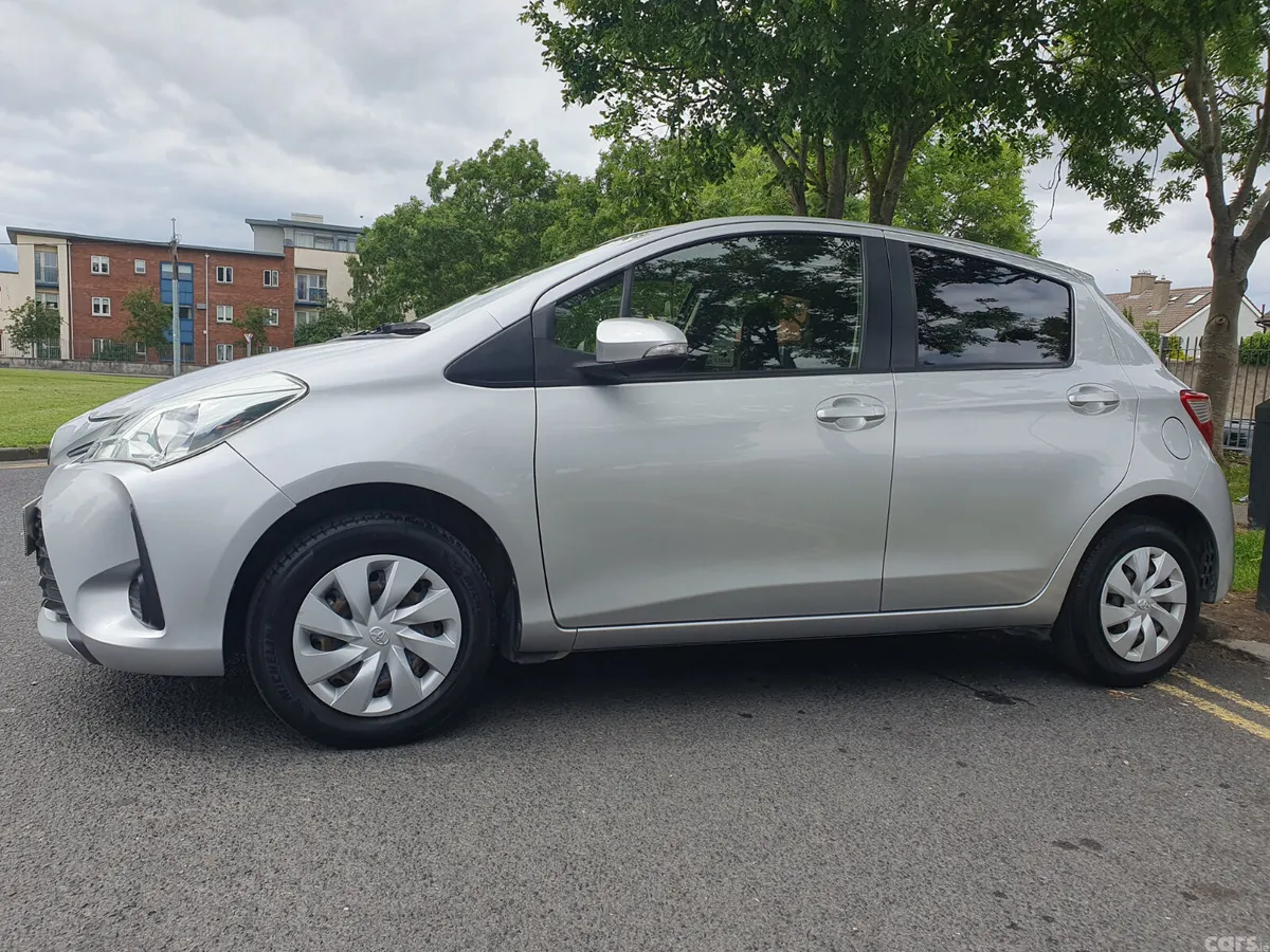 Toyota Yaris Hatchback, Petrol, 2018, Silver