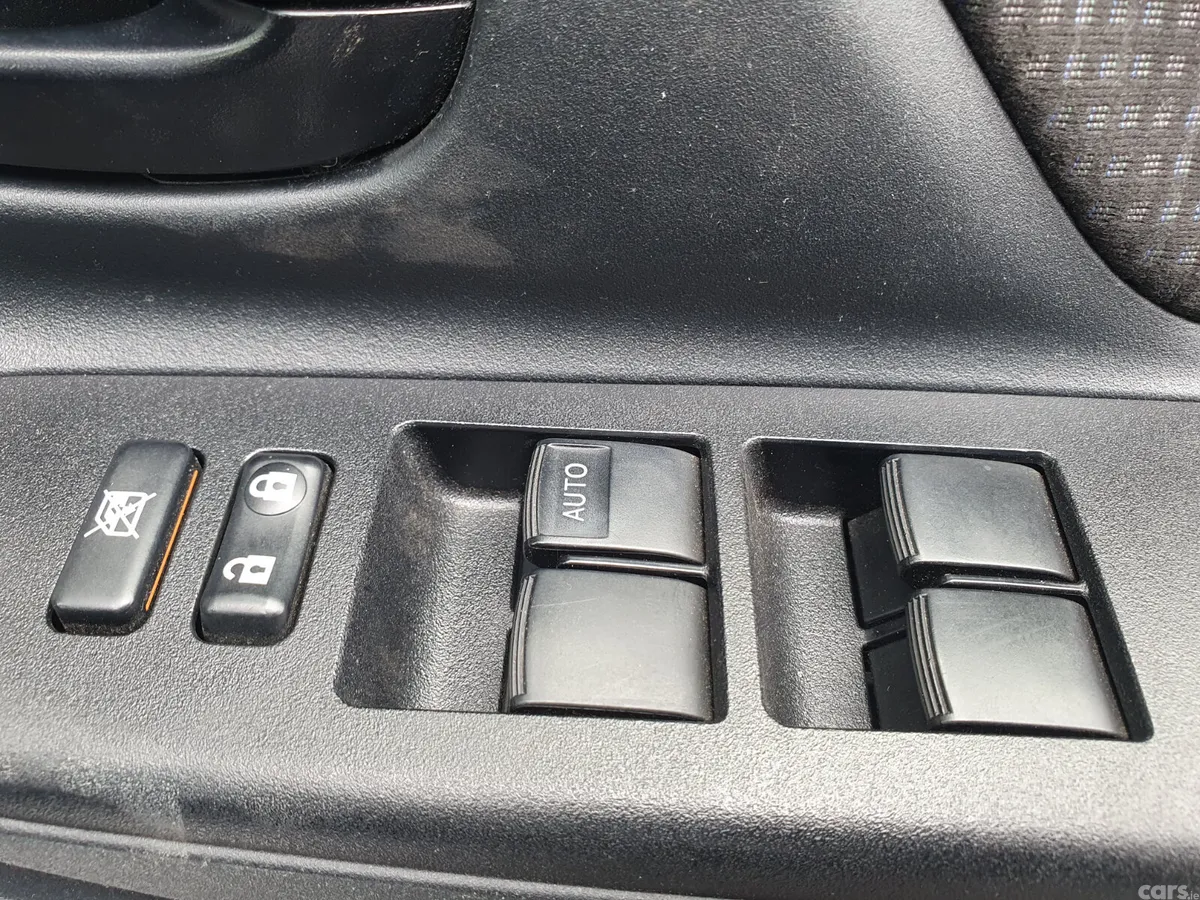 Toyota Yaris Hatchback, Petrol, 2018, Silver