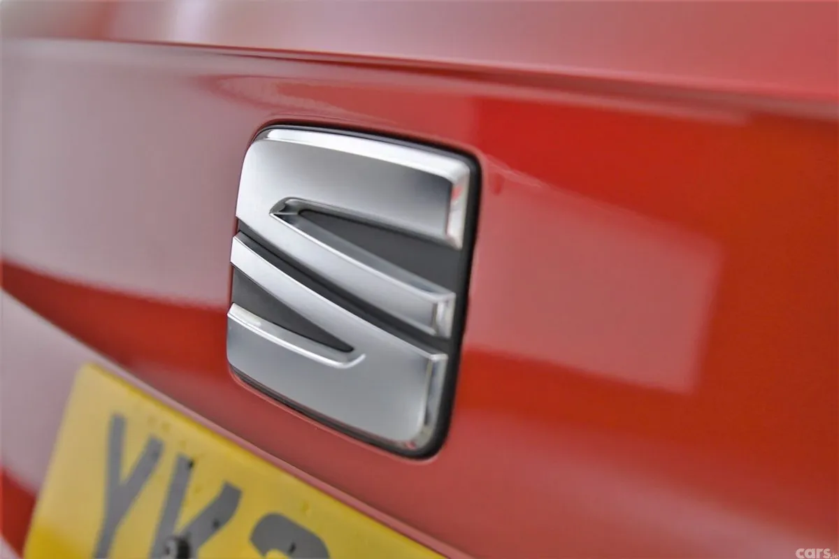 SEAT Arona SUV, Petrol, 2022, Red
