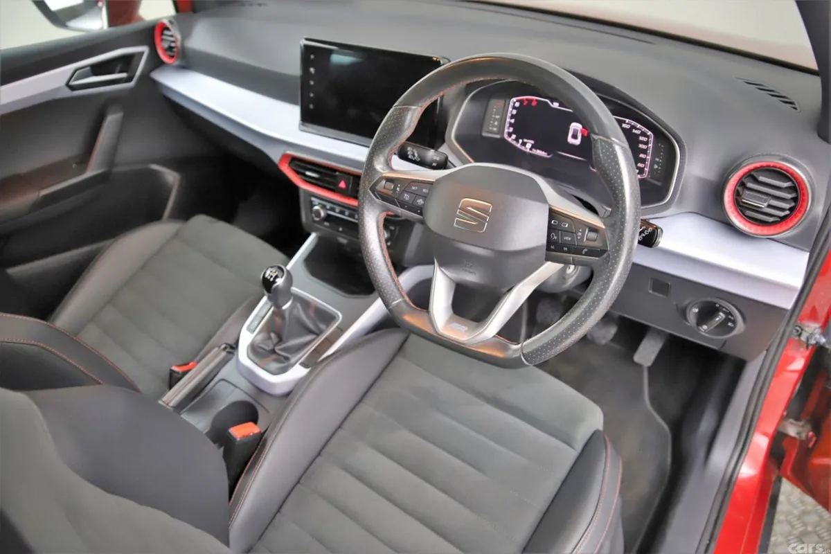 SEAT Arona SUV, Petrol, 2022, Red