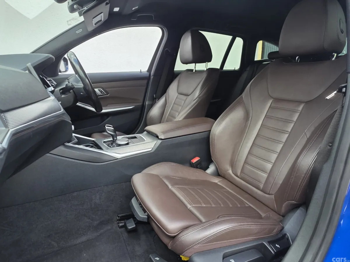 BMW 3-Series Estate/Jeep, Diesel, 2022, Blue