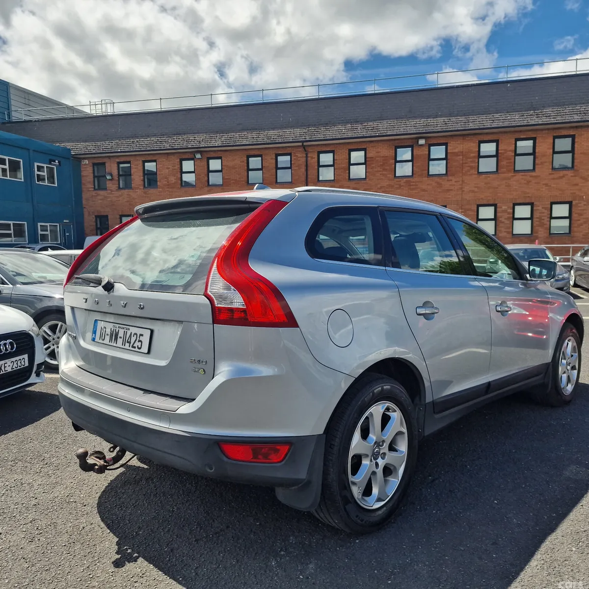 Volvo XC60 SUV, Diesel, 2010, Silver