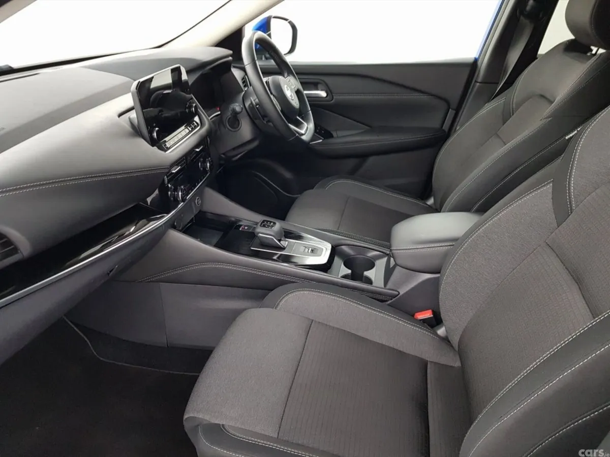 Nissan Qashqai MPV, Petrol, 2022, Blue