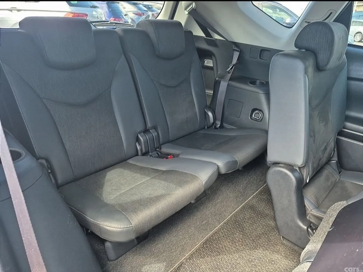 Toyota Prius MPV, Petrol Hybrid, 2019, Black
