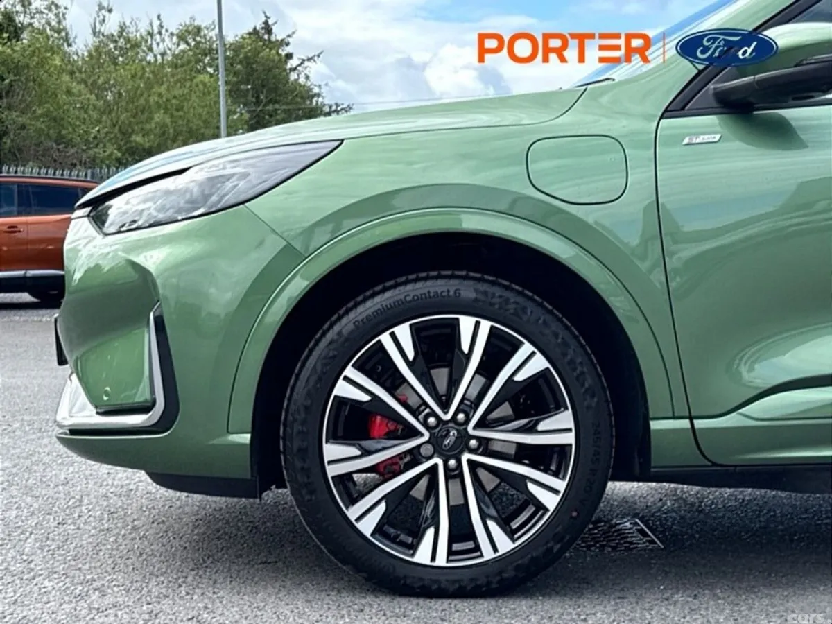 Ford Kuga SUV, Petrol Plug-in Hybrid, 2026, Green