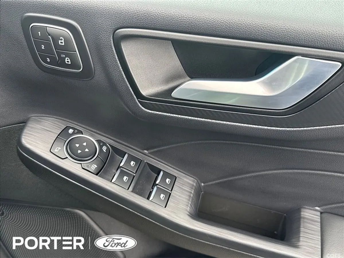 Ford Kuga SUV, Petrol Plug-in Hybrid, 2026, Green