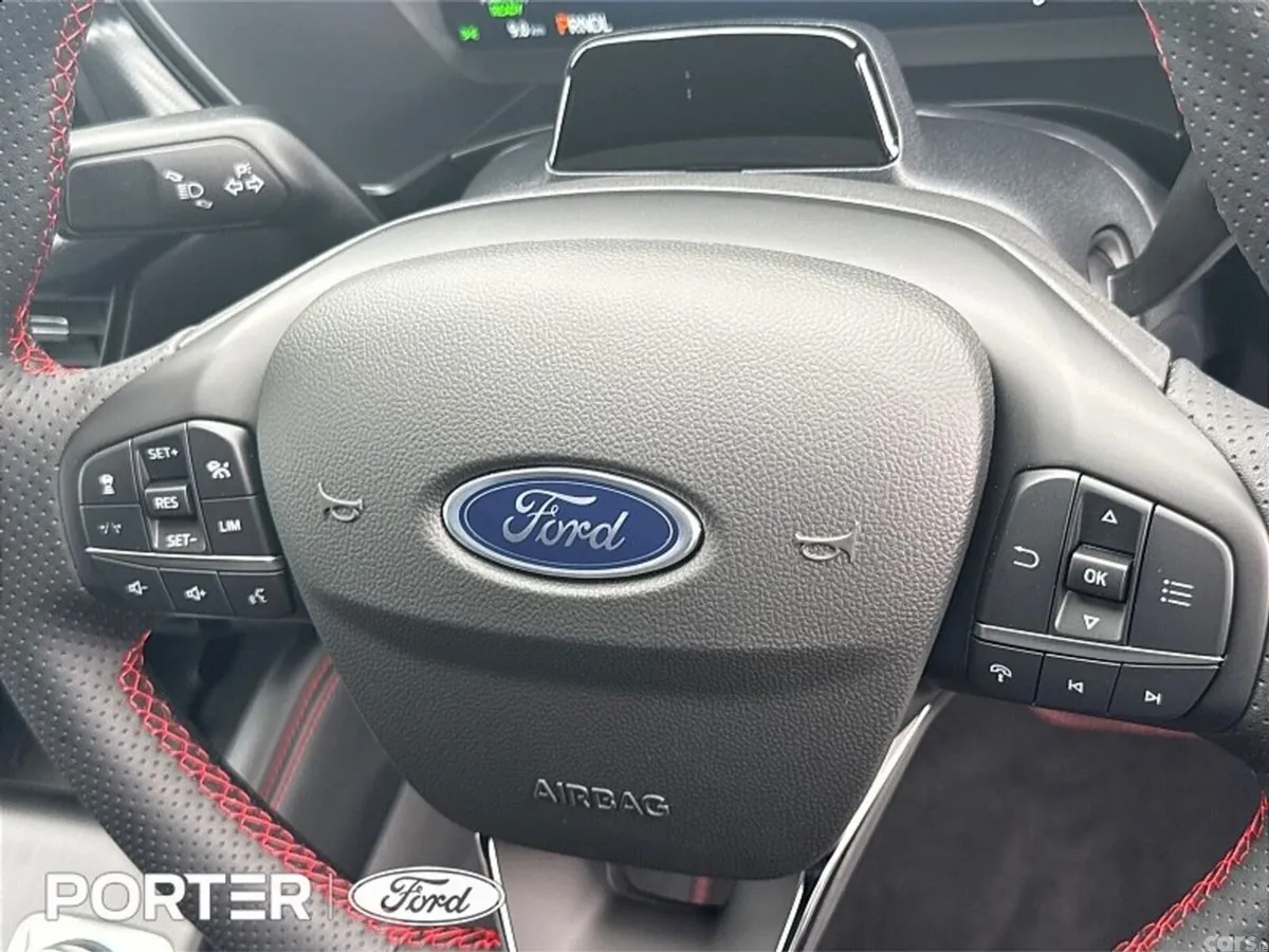 Ford Kuga SUV, Petrol Plug-in Hybrid, 2026, Green
