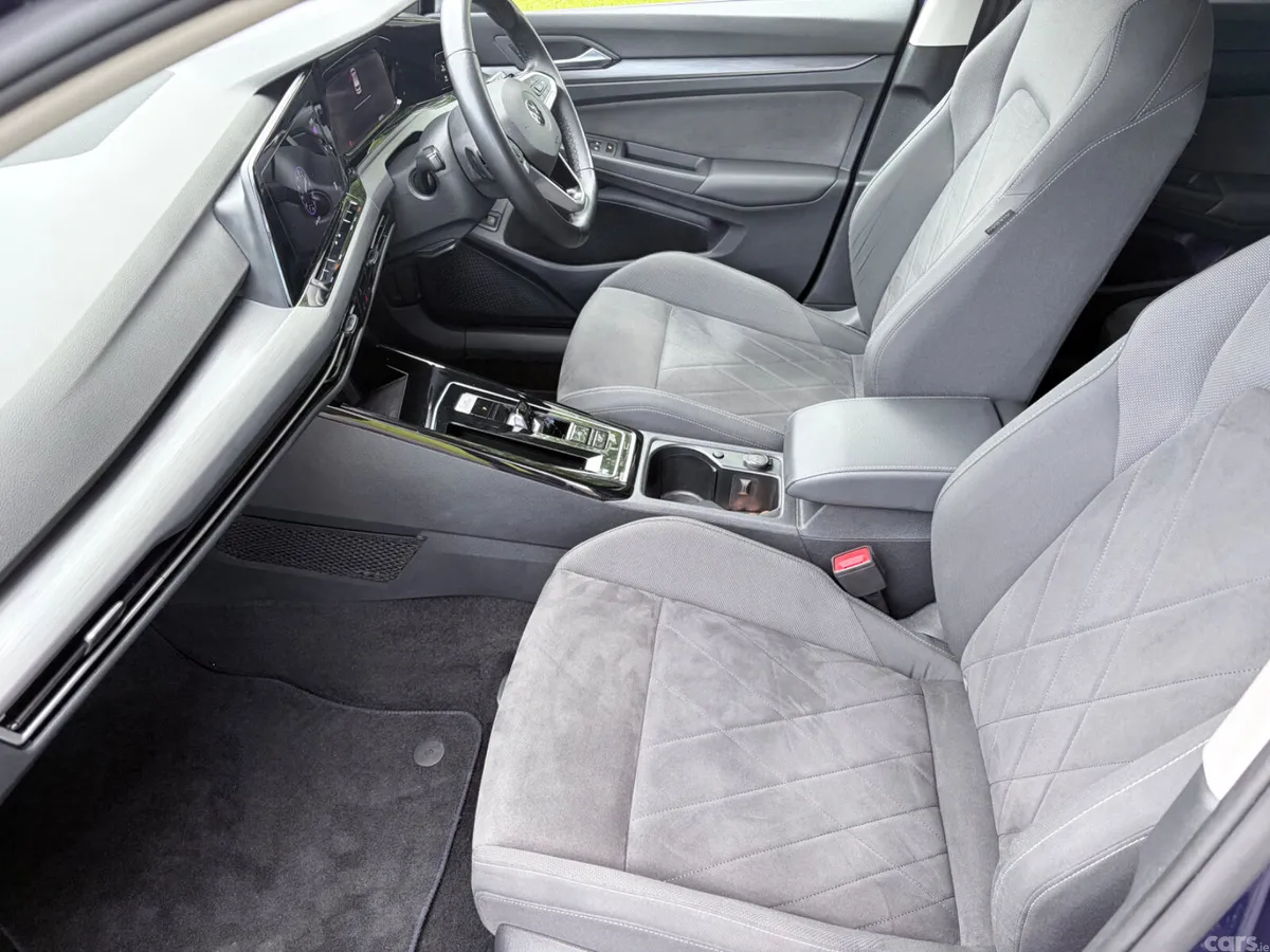 Volkswagen Golf Hatchback, Petrol Plug-in Hybrid, 2023, Blue