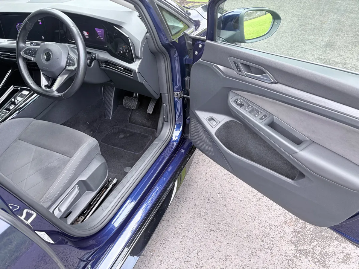 Volkswagen Golf Hatchback, Petrol Plug-in Hybrid, 2023, Blue