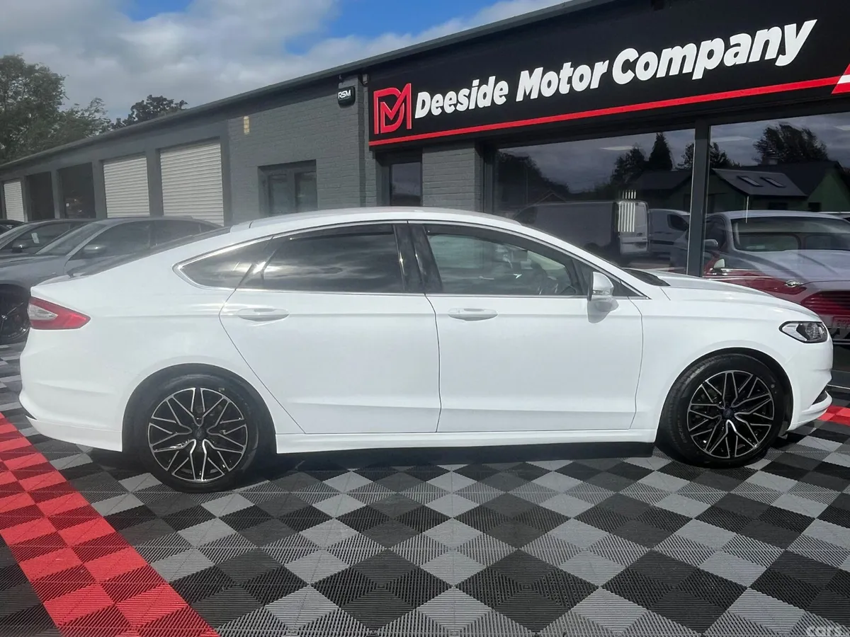 Ford Mondeo Hatchback, Diesel, 2019, White