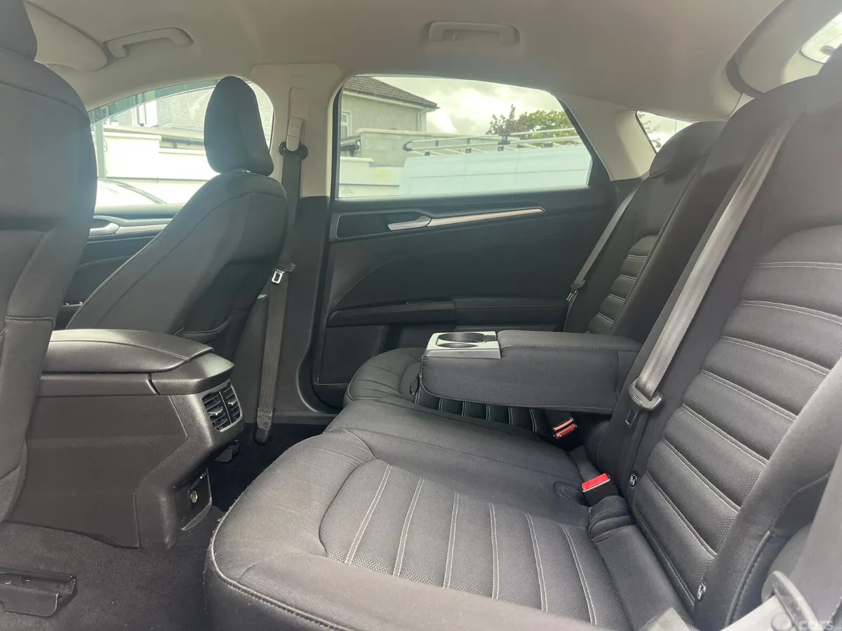 Ford Mondeo Hatchback, Diesel, 2019, White