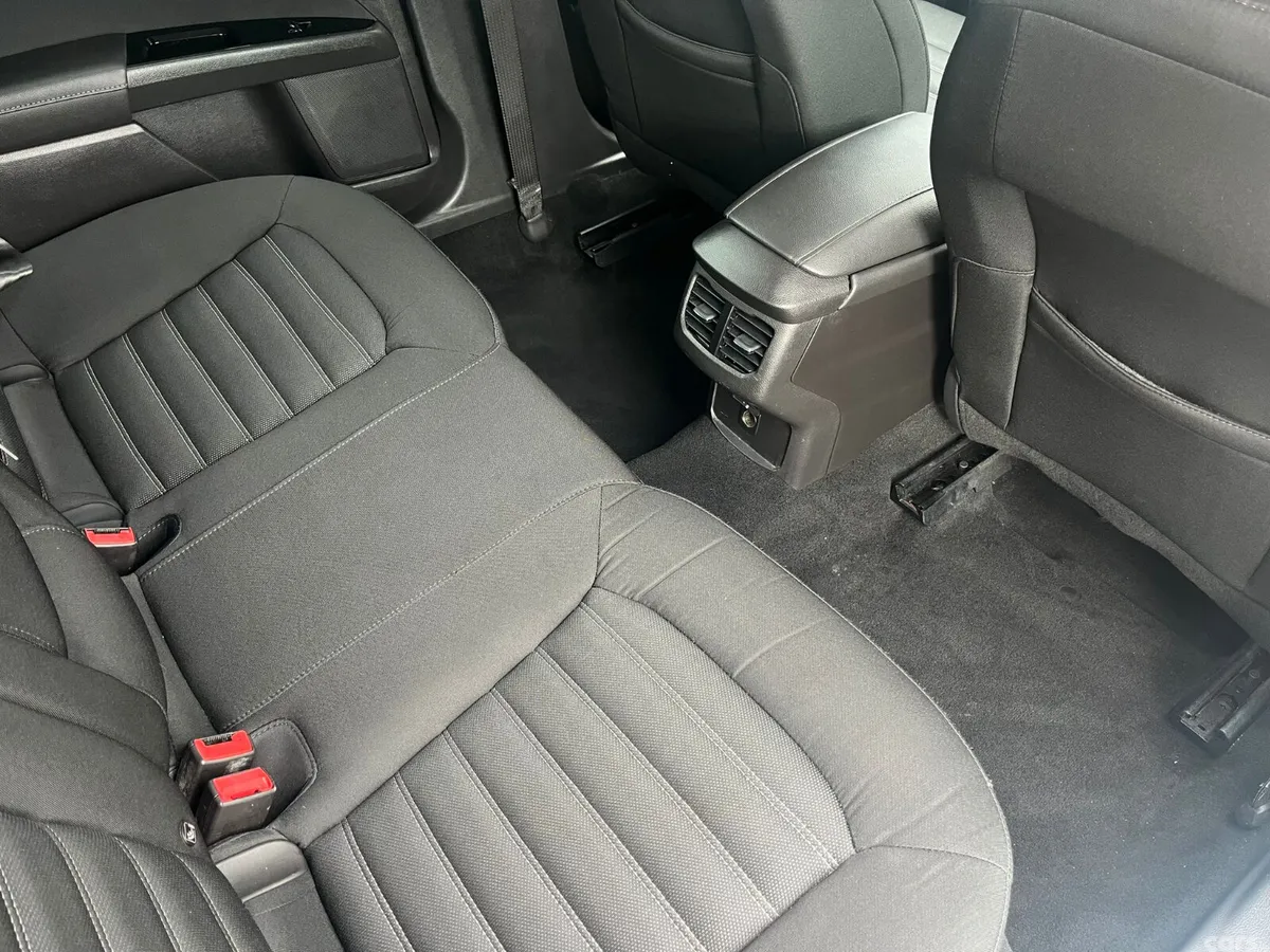 Ford Mondeo Hatchback, Diesel, 2019, White