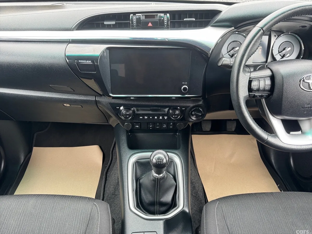 Toyota Hilux Pick Up, Diesel, 2025, Grey