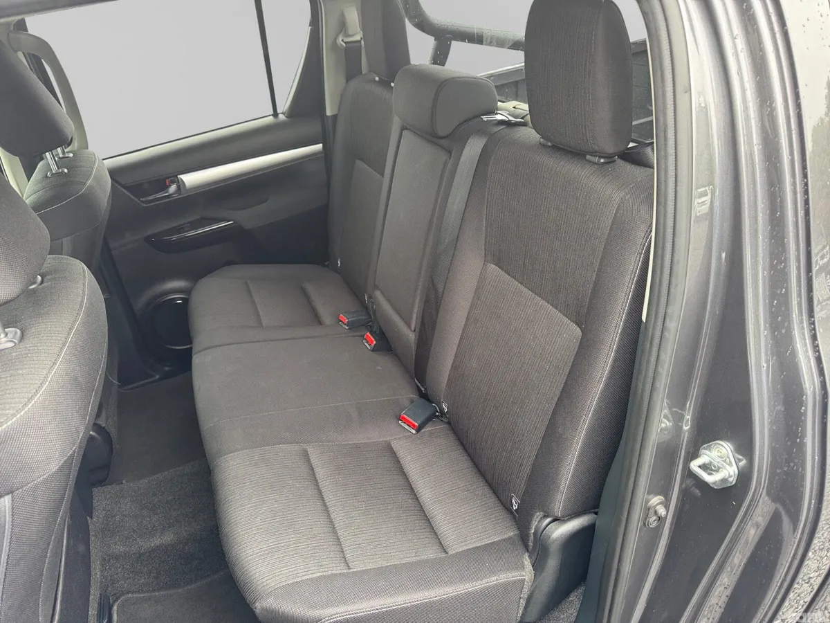 Toyota Hilux Pick Up, Diesel, 2025, Grey