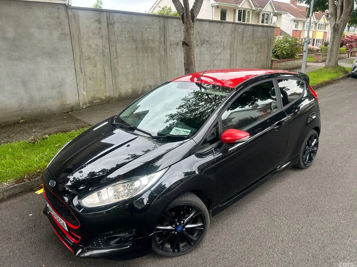 Ford Fiesta Hatchback, Petrol, 2015, Black