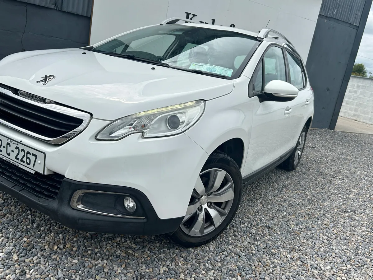 Peugeot 2008 SUV, Petrol, 2015, White