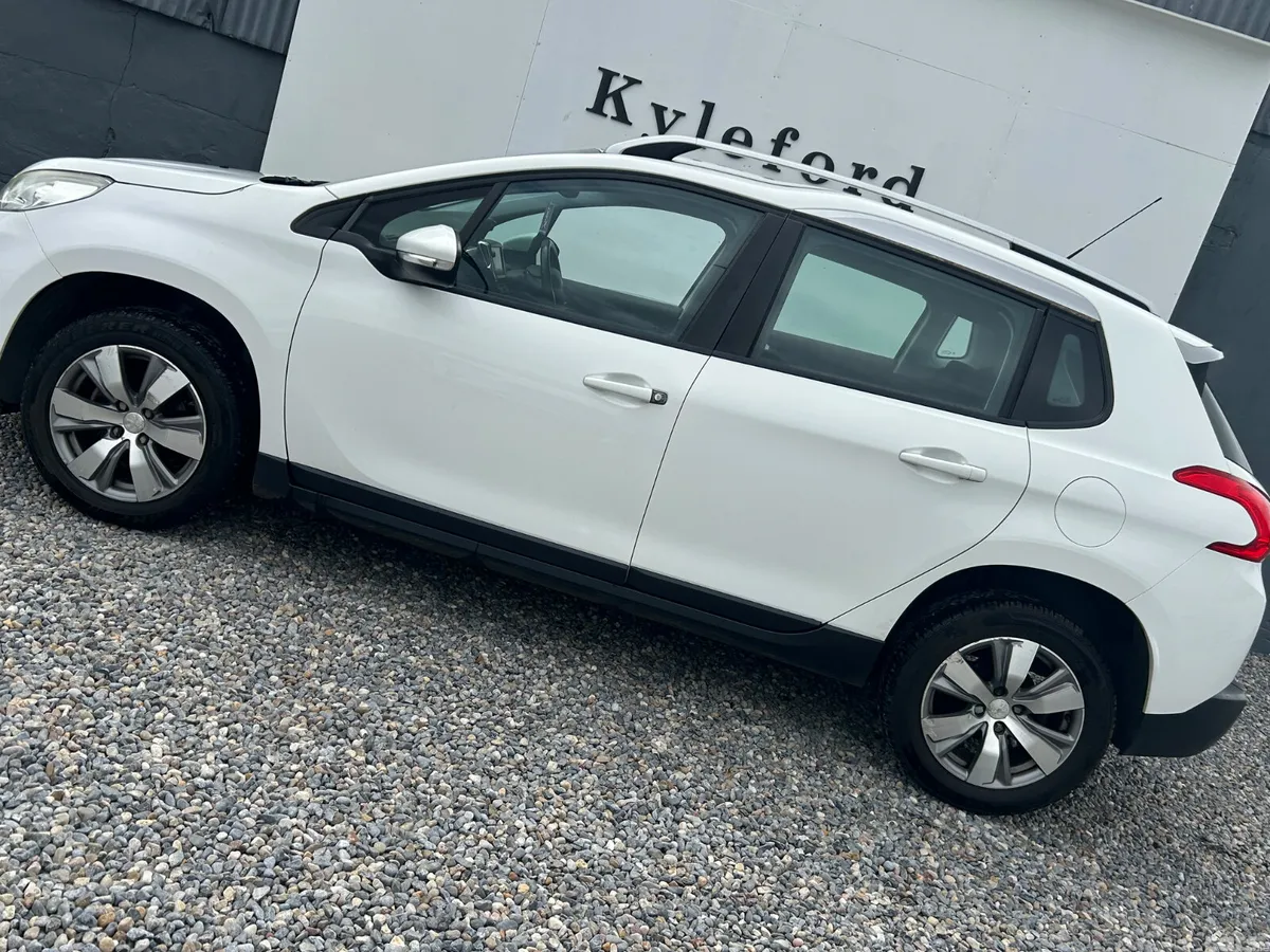 Peugeot 2008 SUV, Petrol, 2015, White