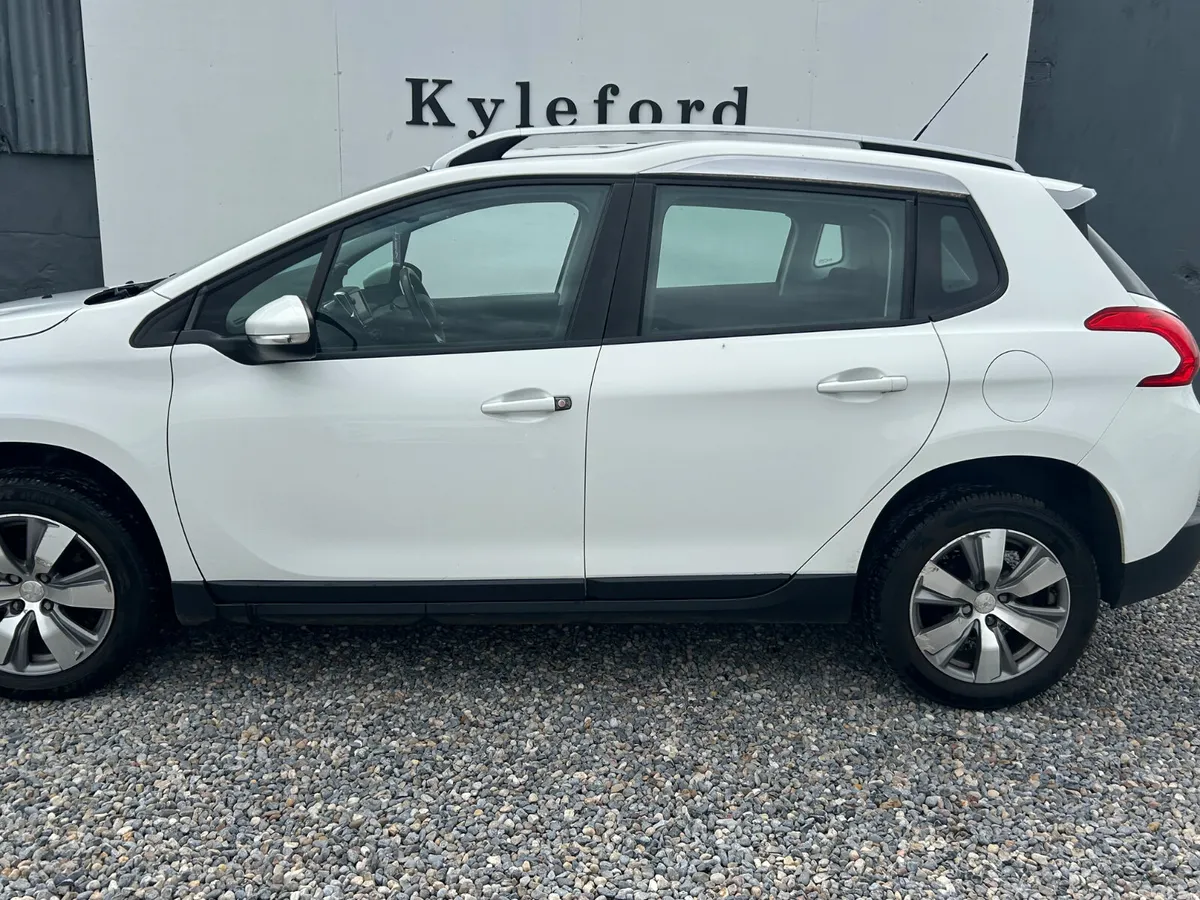 Peugeot 2008 SUV, Petrol, 2015, White