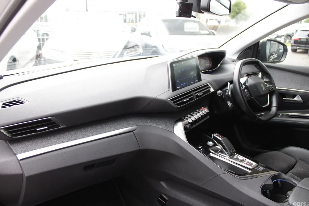 Peugeot 3008 Estate, Diesel, 2021, White