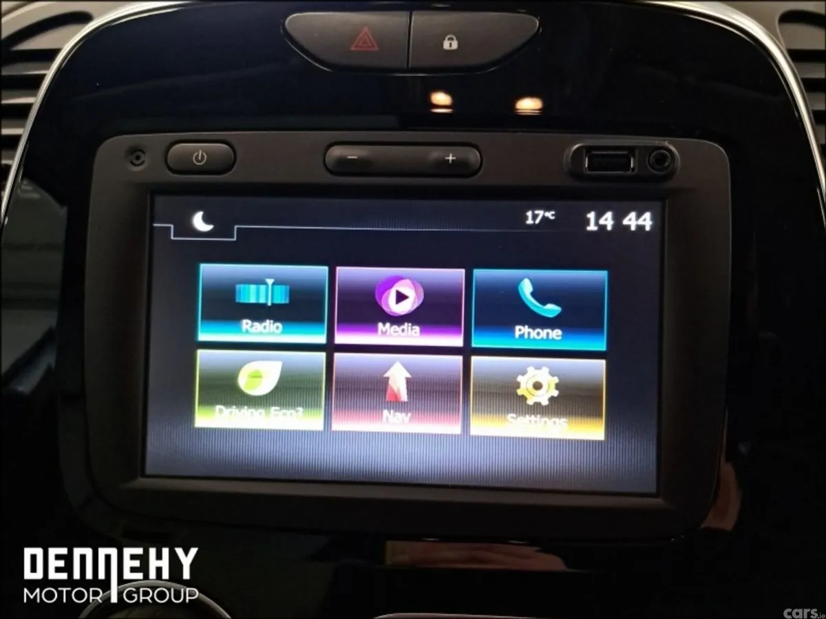 Renault Captur Hatchback, Petrol, 2020, White