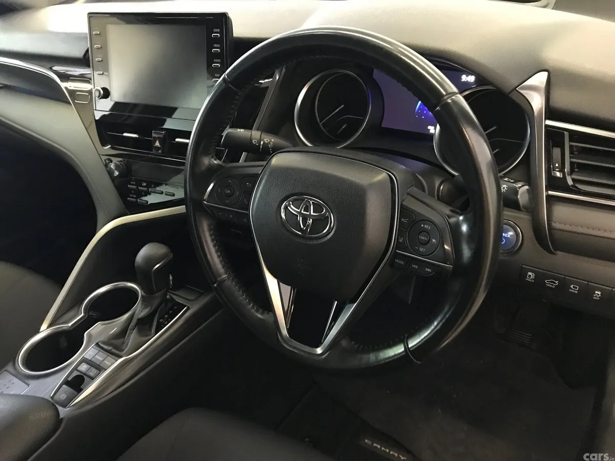 Toyota Camry Saloon, Petrol Hybrid, 2021, Grey