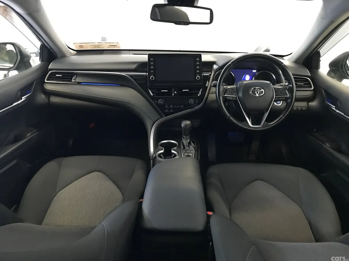 Toyota Camry Saloon, Petrol Hybrid, 2021, Grey