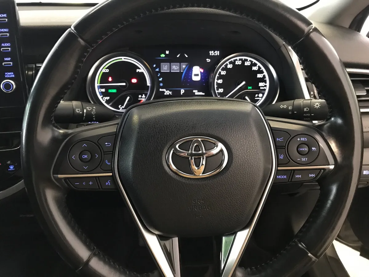 Toyota Camry Saloon, Petrol Hybrid, 2021, Grey