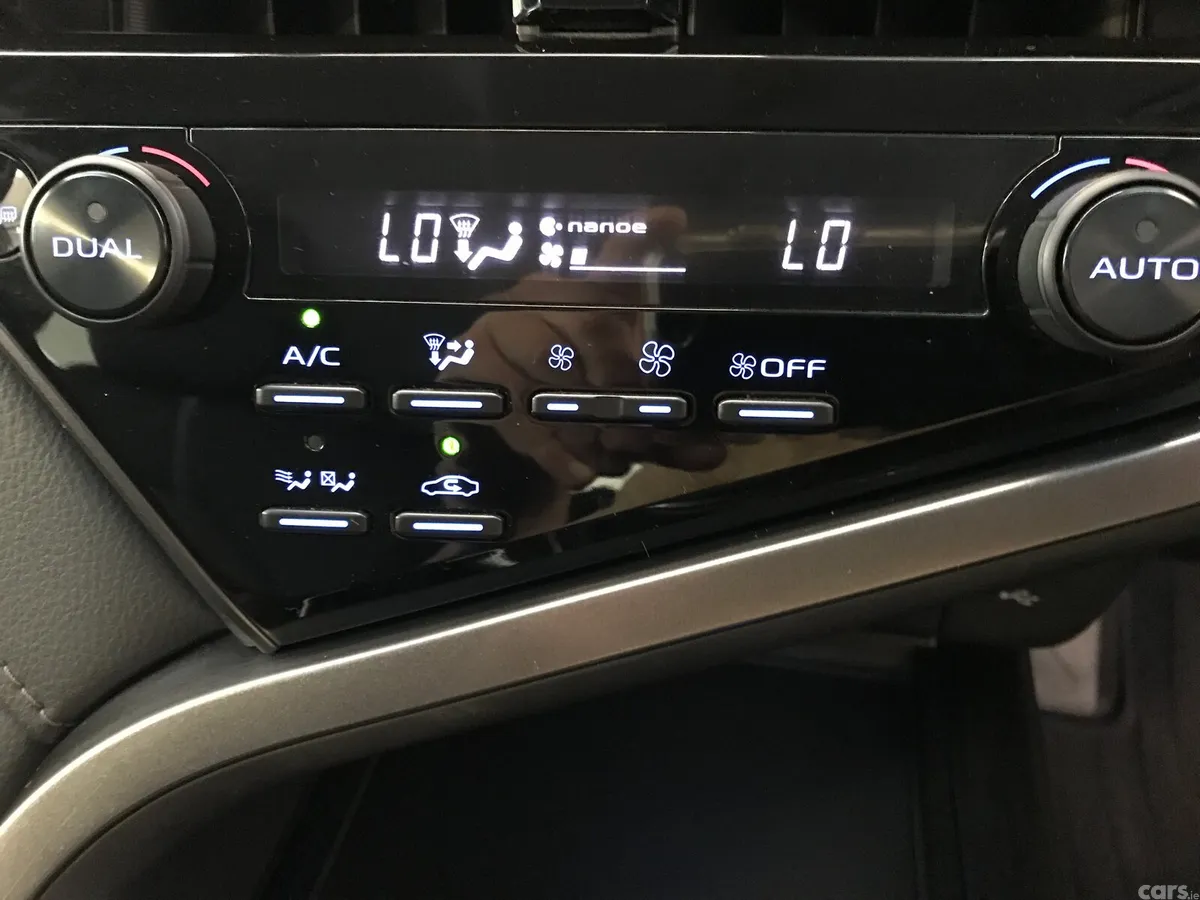 Toyota Camry Saloon, Petrol Hybrid, 2021, Grey