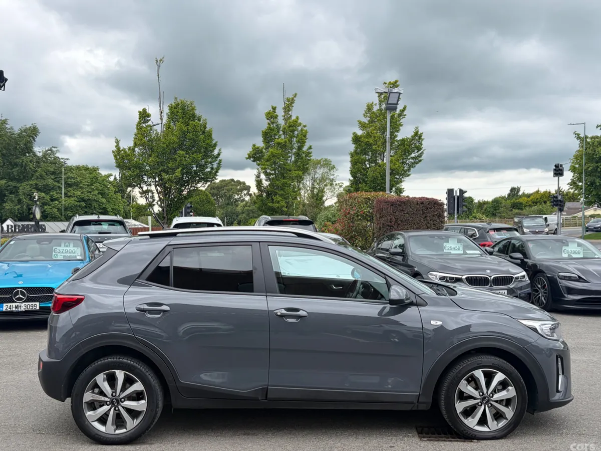 Kia Stonic Hatchback, Petrol, 2021, Grey