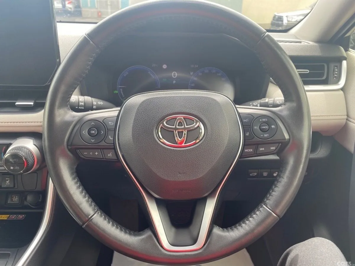 Toyota RAV4 SUV, Petrol Hybrid, 2024, Black