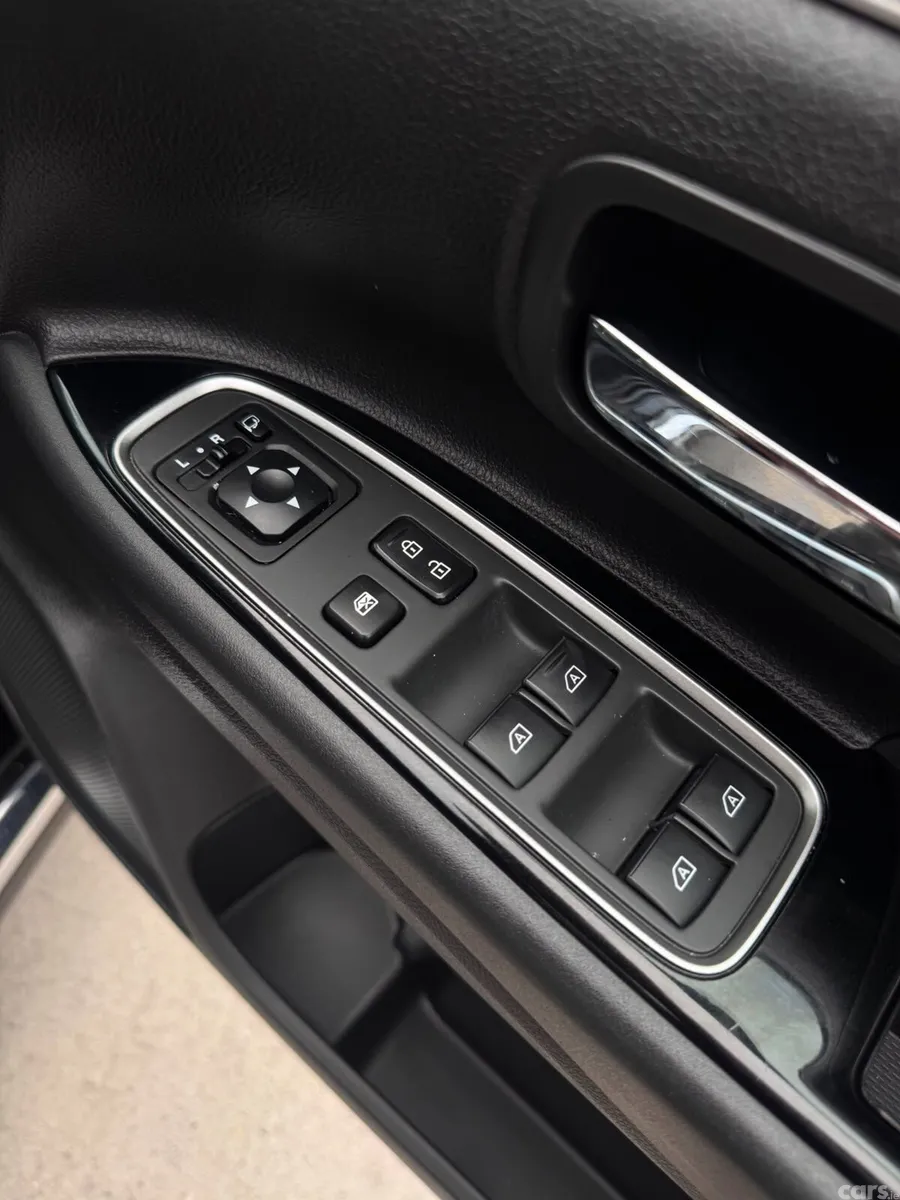 Mitsubishi Outlander SUV, Petrol Plug-in Hybrid, 2019, Black