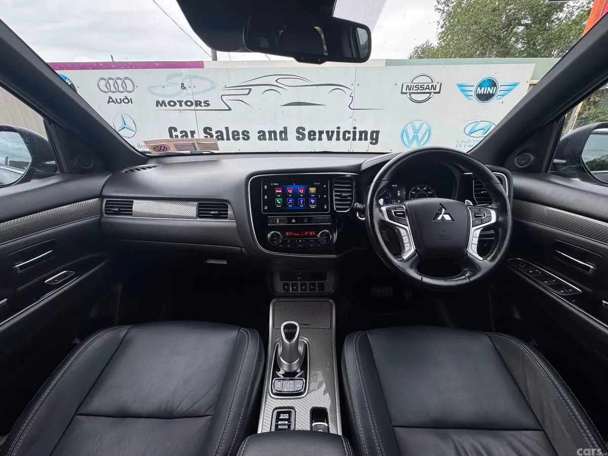Mitsubishi Outlander SUV, Petrol Plug-in Hybrid, 2019, Black