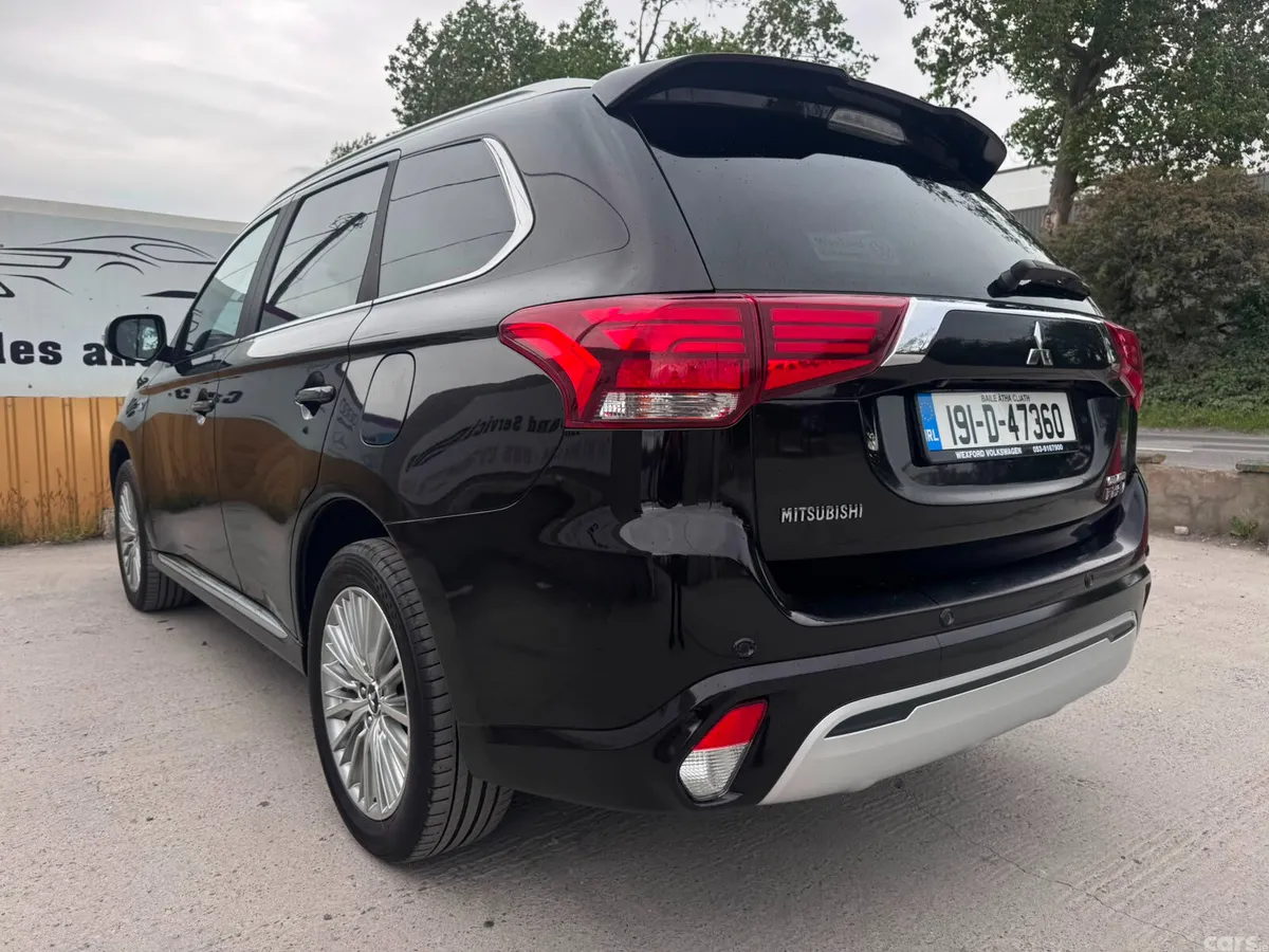 Mitsubishi Outlander SUV, Petrol Plug-in Hybrid, 2019, Black