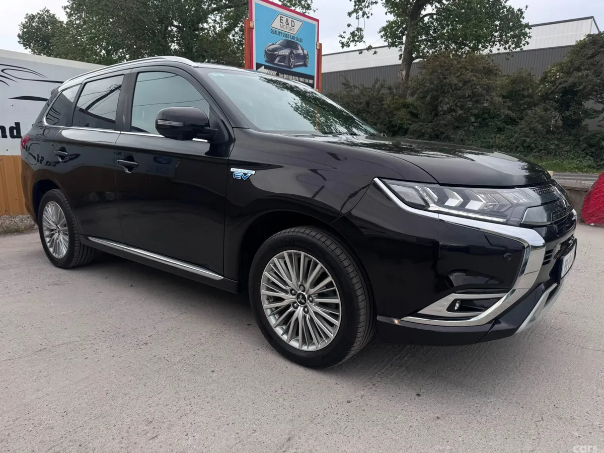 Mitsubishi Outlander SUV, Petrol Plug-in Hybrid, 2019, Black