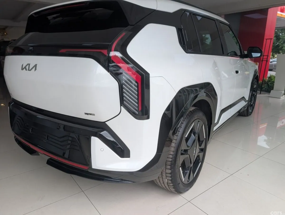 Kia EV3 SUV, Electric, 2026, White