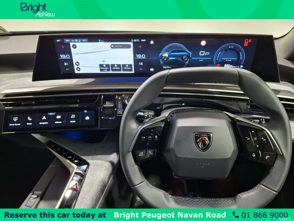 Peugeot 5008 MPV, Petrol, 2026, Blue